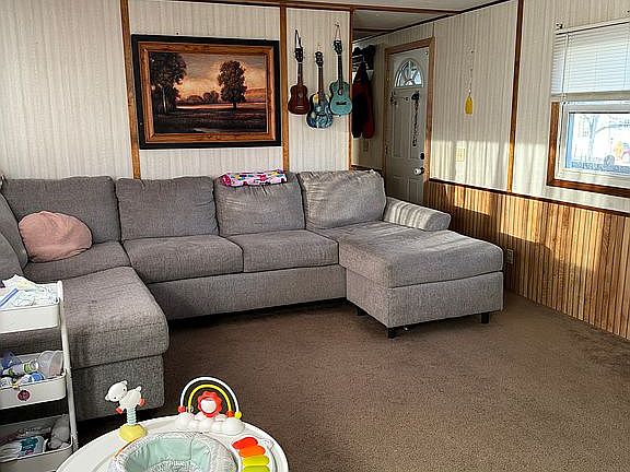 5th image of 814 Summit Dr