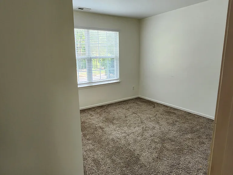 7425 Wallace Ln — Photo 12