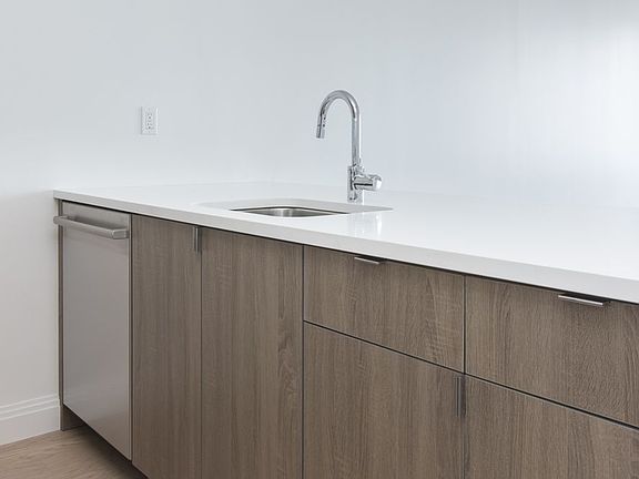 5th image of 345 E 94th St APT 9B