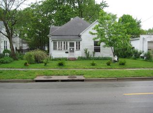 707 S Victor St, Christopher, IL 62822