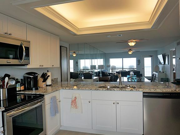 4th image of 404 Padre Blvd #3103