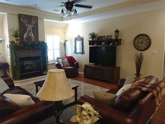 5th image of 1828 S River Meadows Dr