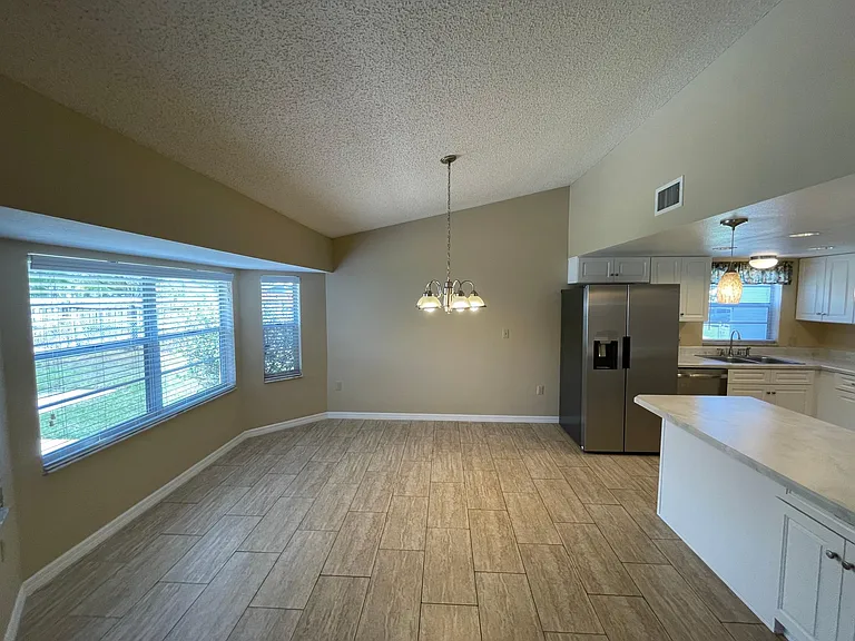 902 Whisler Ct — Photo 4