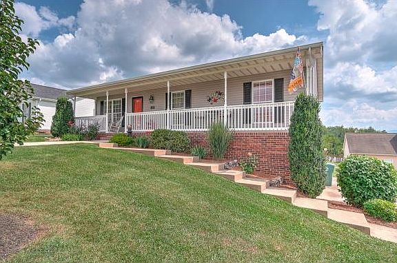 2nd image of 315 Blevins Blvd