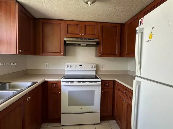 2753 NW 131st St, Opa Locka, FL 33054
