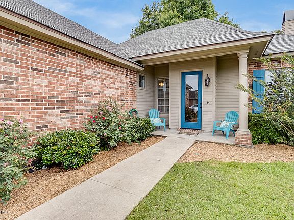 2nd image of 118 Country Village Dr