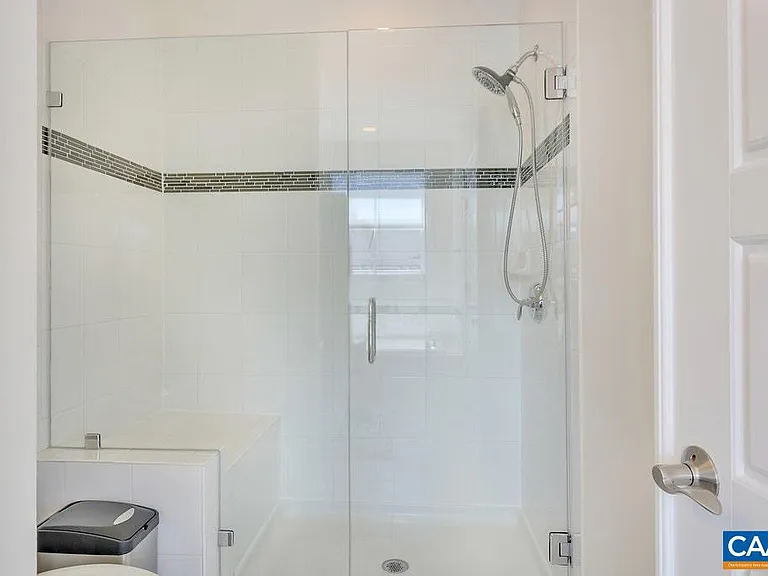 980 Belvedere Way — Photo 21