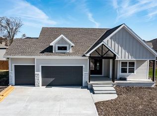 1815 Garden Pkwy, Basehor, KS 66007