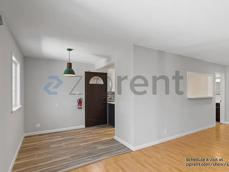 4726 Armour Dr — Photo 8
