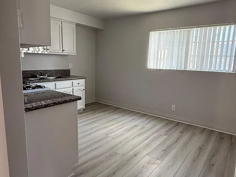 135 E Wakefield Ave #1 — Photo 6