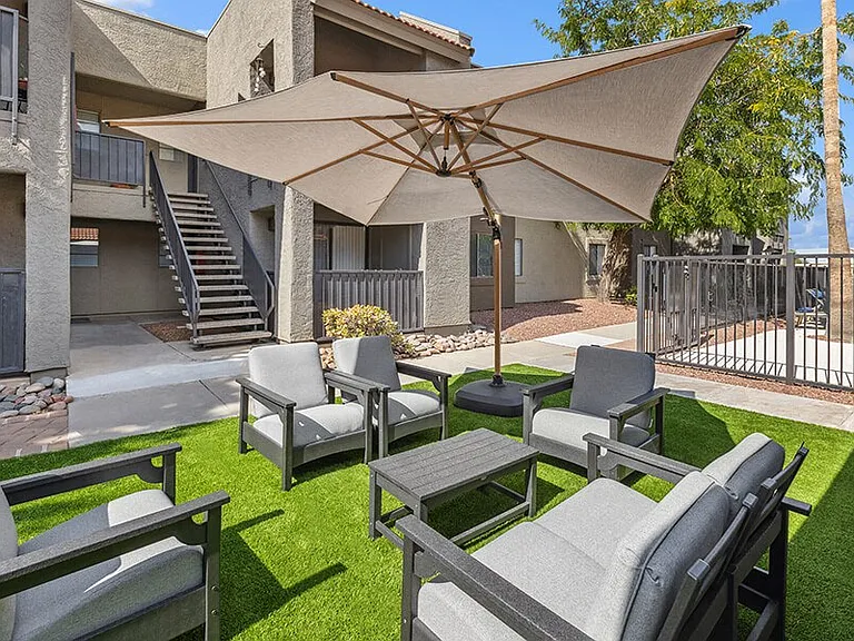 Saddle Ridge — Photo 16