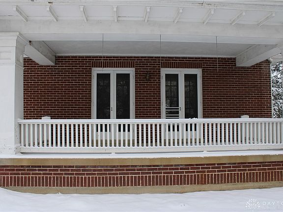 5th image of 930 N Sunset Dr