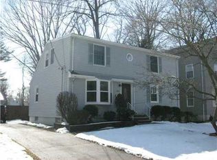 136 Hawthorne Ave, Colonia, NJ 07067