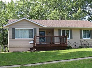 1106 E Washington St, Knoxville, IA 50138