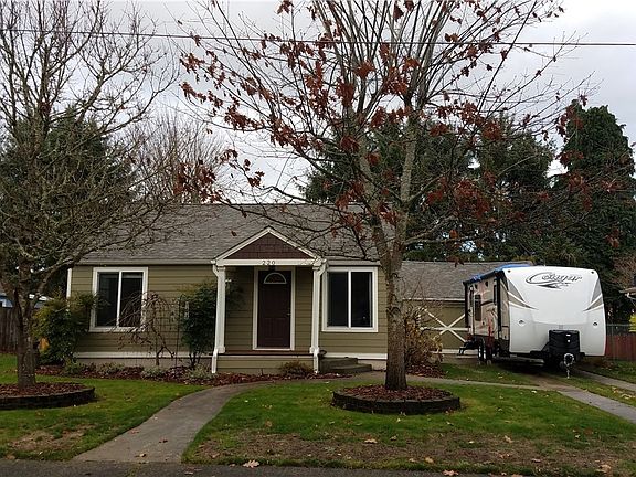 2nd image of 220 Pinehurst Dr SE