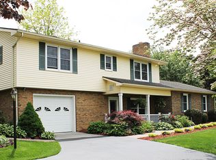 1637 Bishop Rd, Blacksburg, VA 24060