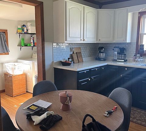 4th image of 75 Yew St