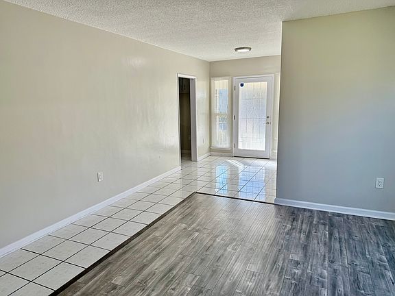 3rd image of 11632 Truro Ave APT A