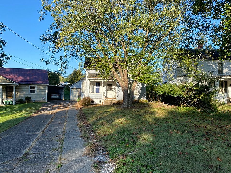 1st image of 905 4th St