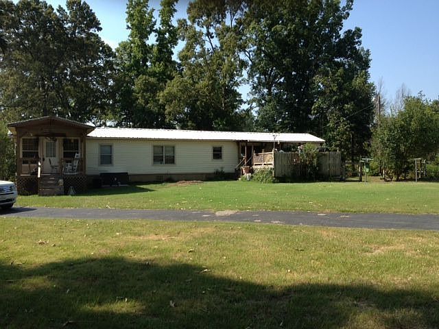 1st image of 1485 Lilac Ln