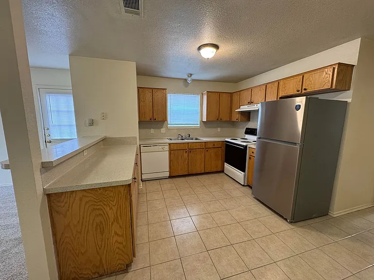 4508 Mattie Dr — Photo 7