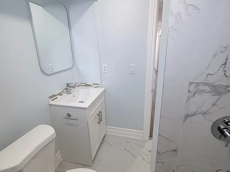 10 Ross St #2 — Photo 6