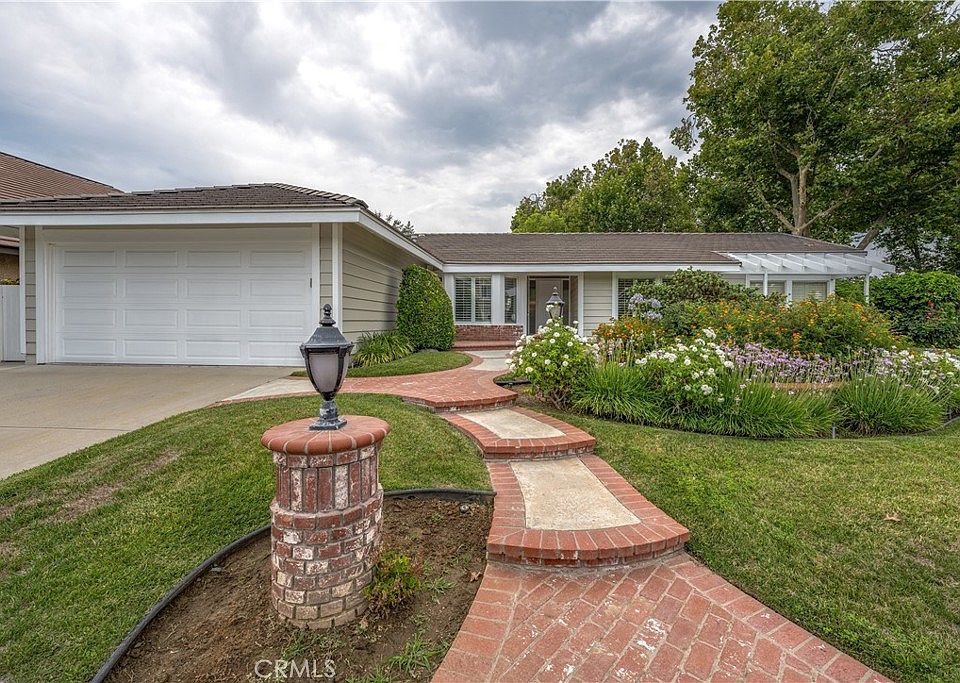 1st image of 25631 Serena Dr