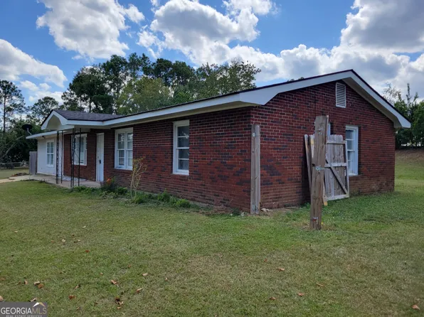 246 Nelson Ave, Lyons, GA 30436