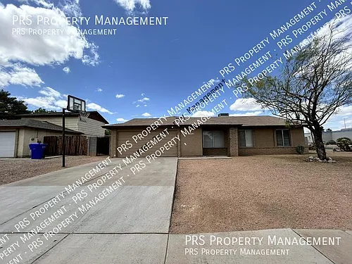 3226 N Sycamore Pl Photo 1