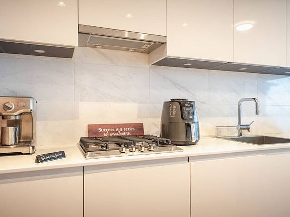 4th image of 4650 Brentwood Blvd Penthouse 3