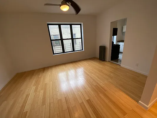 Rented by Reyes & Elsamad Real Estate Group | media 26