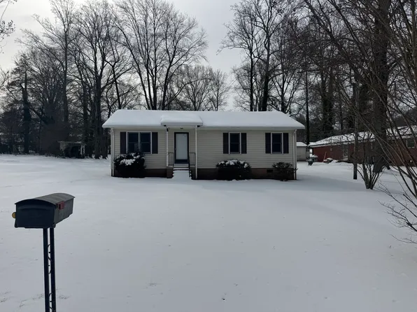 729 W Pine Cir, Statesville, NC 28677