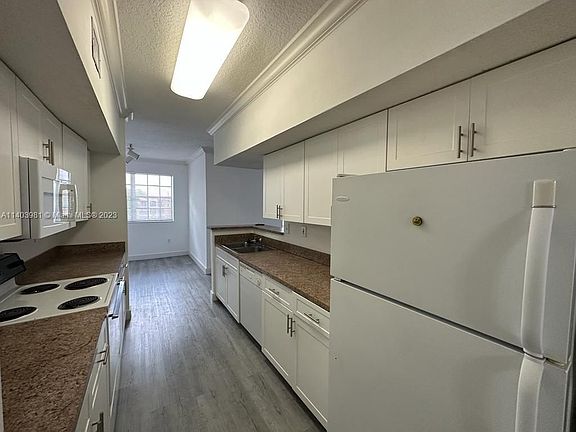 4th image of 11600 SW 2nd St #18307