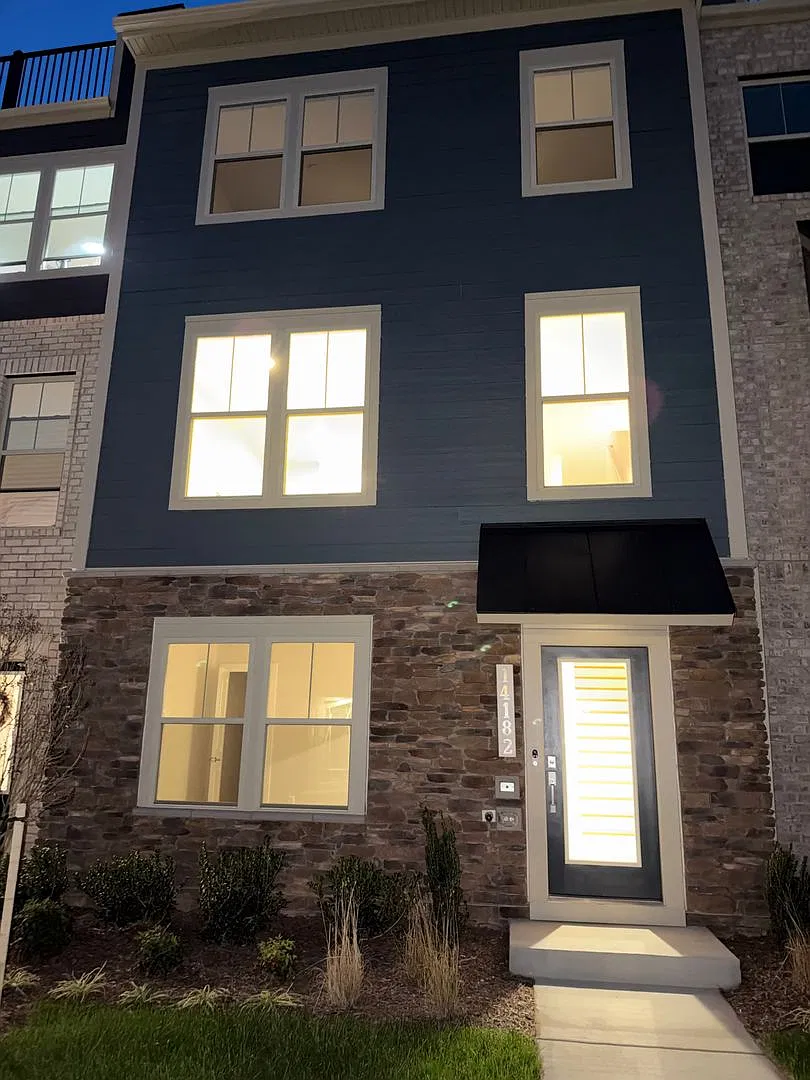 14182 Slate St — Photo 2