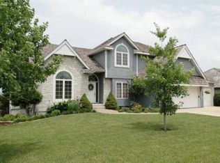 5704 SW 37th Ter, Topeka, KS 66610