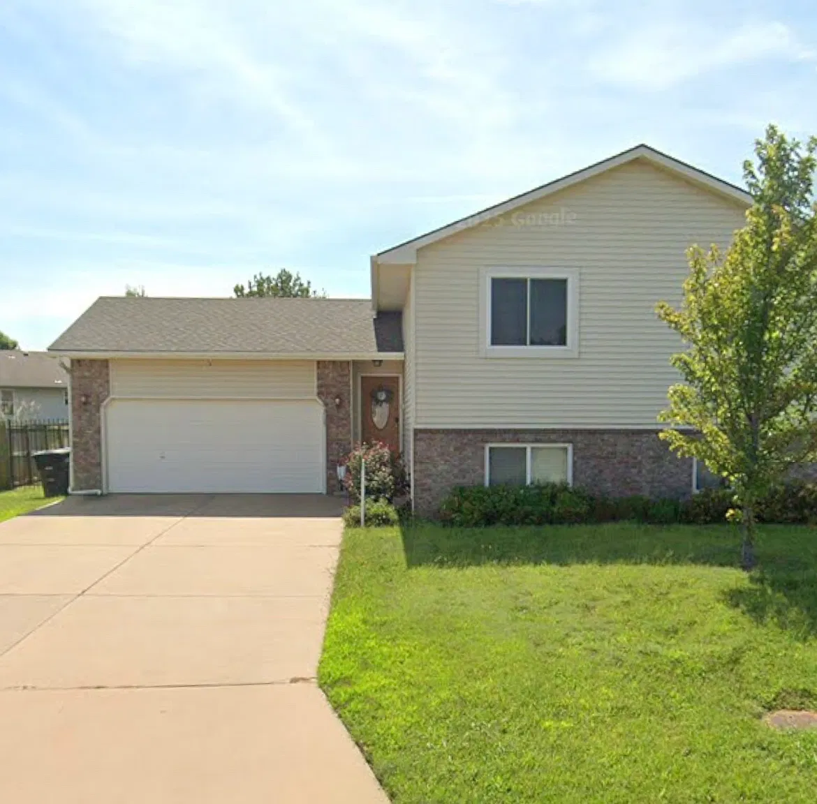3 bed, 1704 sqft, $2,200 — Photo 1