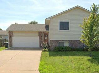 2607 Mainsgate Dr, Augusta, KS 67010
