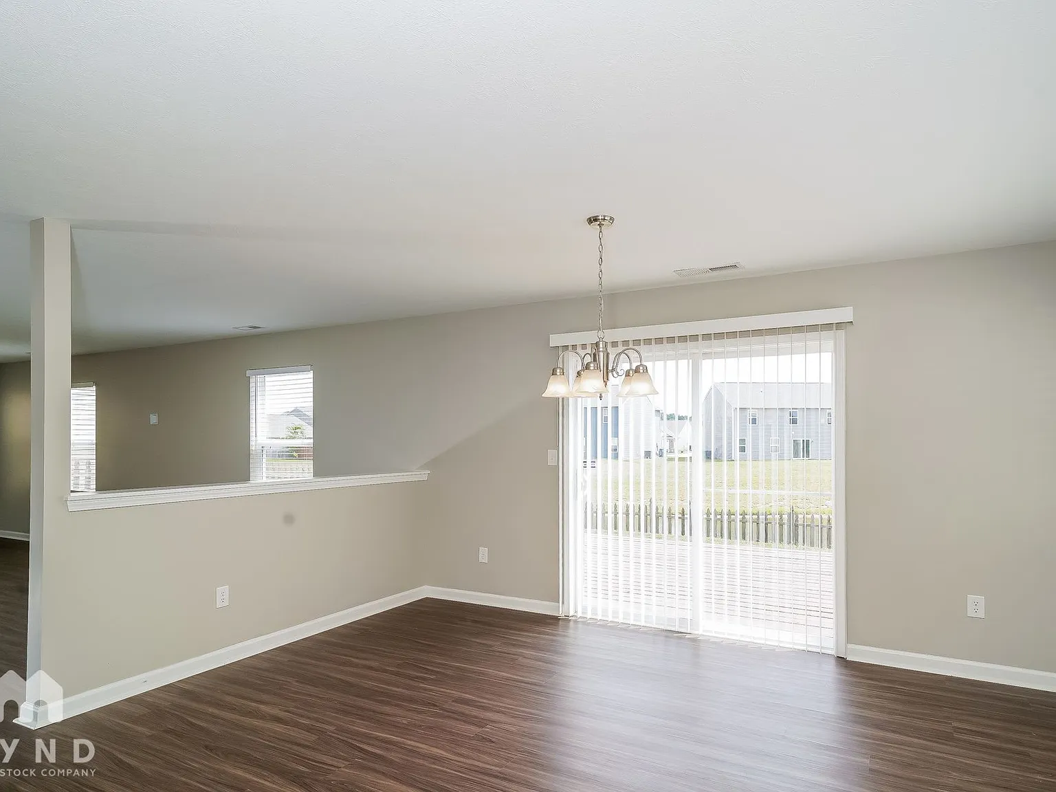 4 bed, 2.5 bath, 2288 sqft, $2,189 — Photo 4