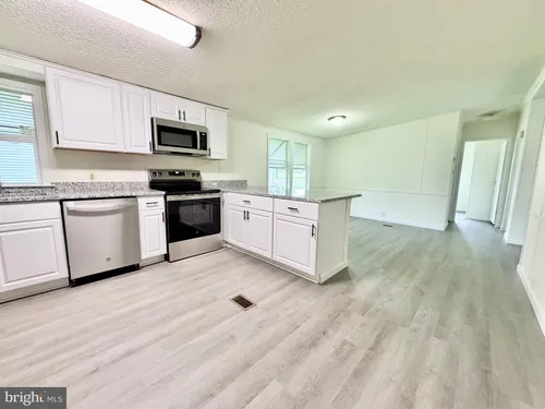 4 Welch Dr Photo 1
