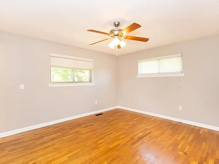 834 Kay Cir — Photo 9