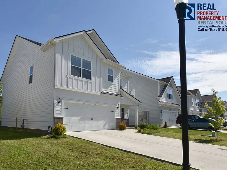2232 Robert Gwynne Dr — Photo 3
