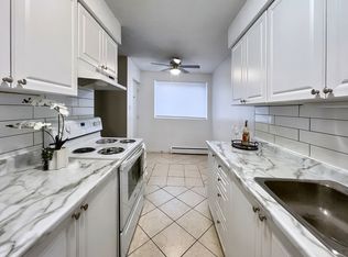 42 Westwood Dr #1-BEDROOM, Kitchener, ON N2M2K4