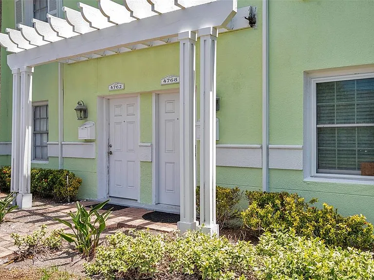 4768 Coquina Key Dr SE — Photo 2