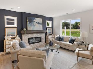 13591 Hollybrook Dr, Apple Valley, MN 55124