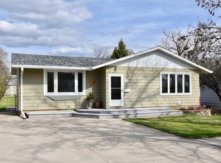 214 S Monroe Ave, Pierre, SD 57501