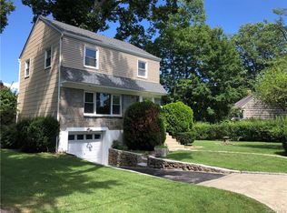 45 Sun Haven Dr, New Rochelle, NY 10801