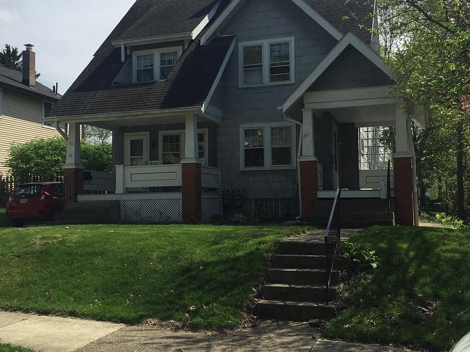 211 E Como Ave