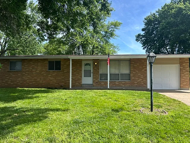 1536 Dennis Dr