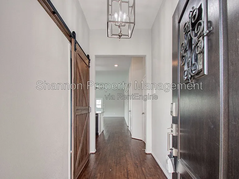 9547 Summer River Dr — Photo 4
