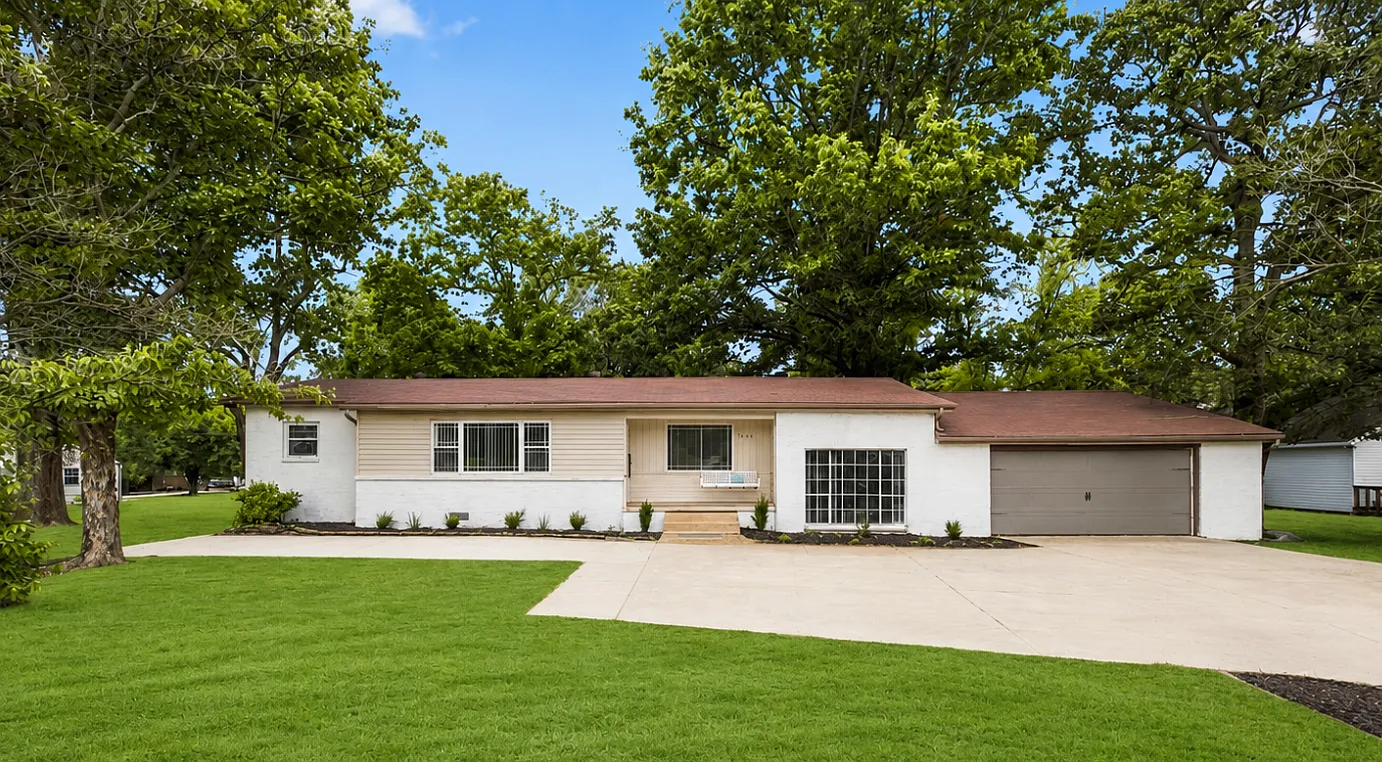 4 bed, 2165 sqft, $575 — Photo 1